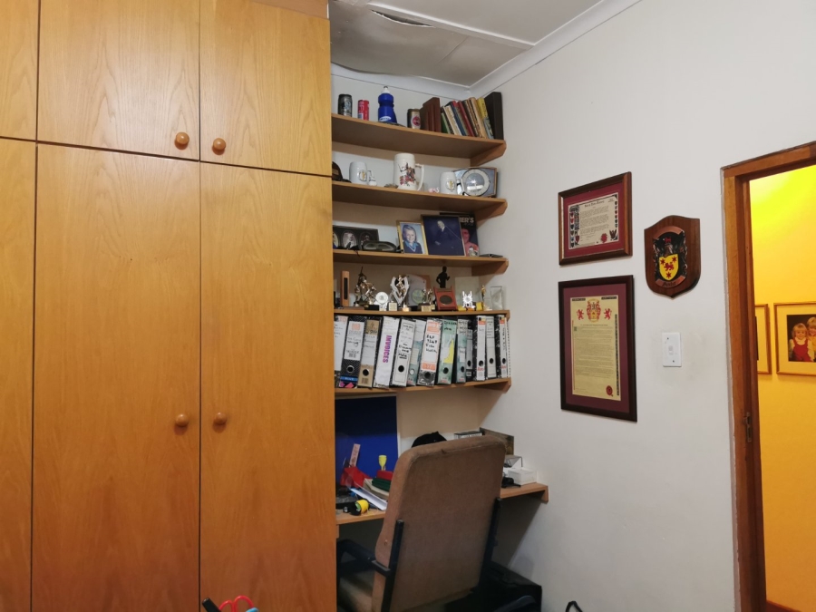 5 Bedroom Property for Sale in Piketberg Western Cape